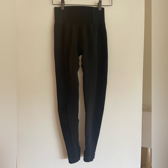 GYMSHARK Workout Leggings - Picture 2 of 4